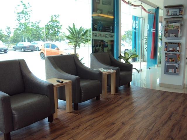 Gm City Hotel Кланг Екстер'єр фото
